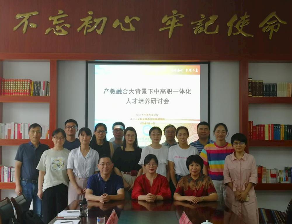 6896444da41045439f0774f2f4e6ba8d.jpg 6896444da41045439f0774f2f4e6ba8d.jpg